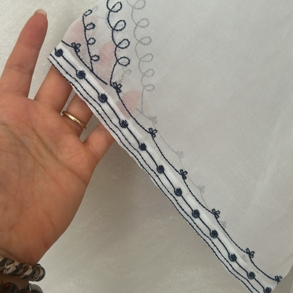 KOY Resort Soft White Beach Cover Up robe - Picture 3 of 9